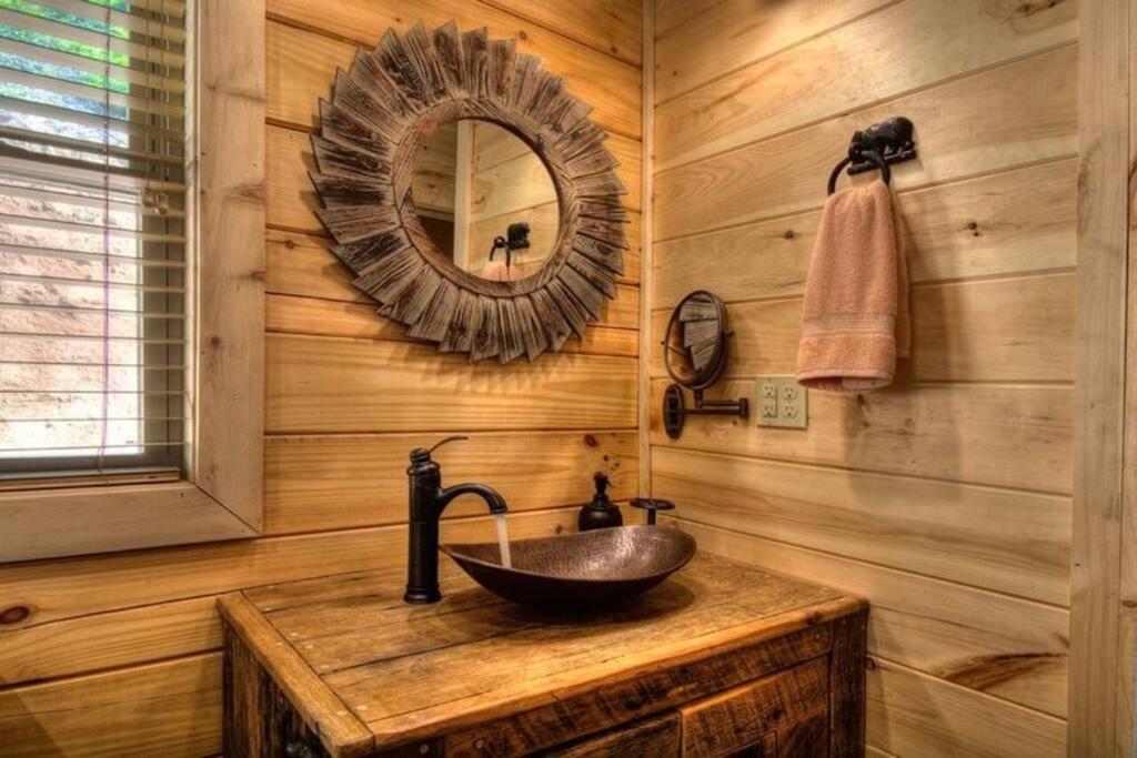 فيلا Honeymoon Getaway In Woods Near Noc And Smoky Mtn Rr مدينة كليرمونت المظهر الخارجي الصورة